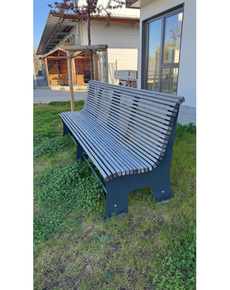 Seiliches Profil von einer zwei Meter langen Gartenbank