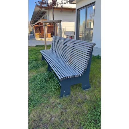 Seiliches Profil von einer zwei Meter langen Gartenbank